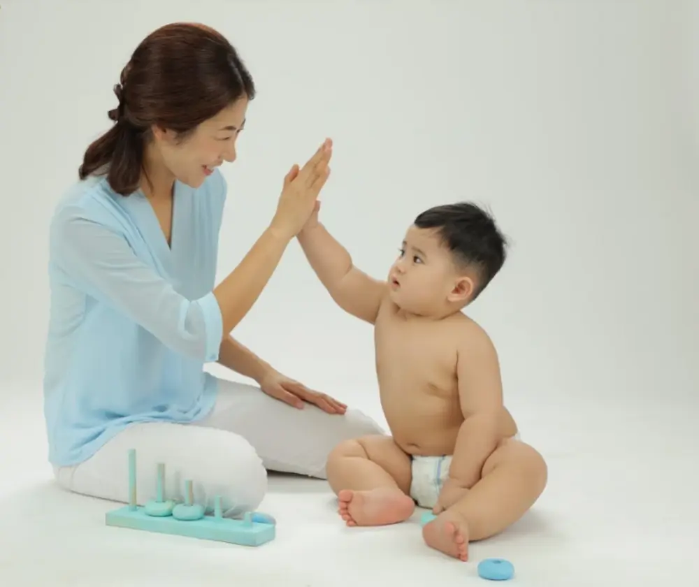Mặc tã đúng cách là vô cùng cần thiết giúp bé luôn có một cơ thể khỏe mạnh