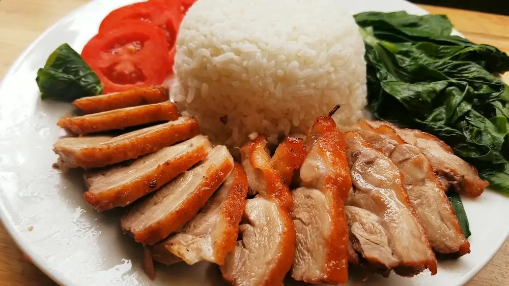 Vịt quay ăn thừa có thể được "biến tấu" thành nhiều món ăn mới hấp dẫn