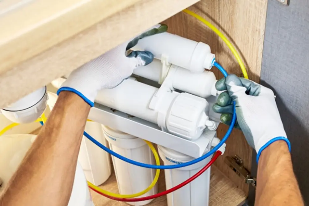 Phát hiện và khắc phục kịp thời các điểm rò rỉ nước giúp ngăn chặn lãng phí nguồn nước quý giá