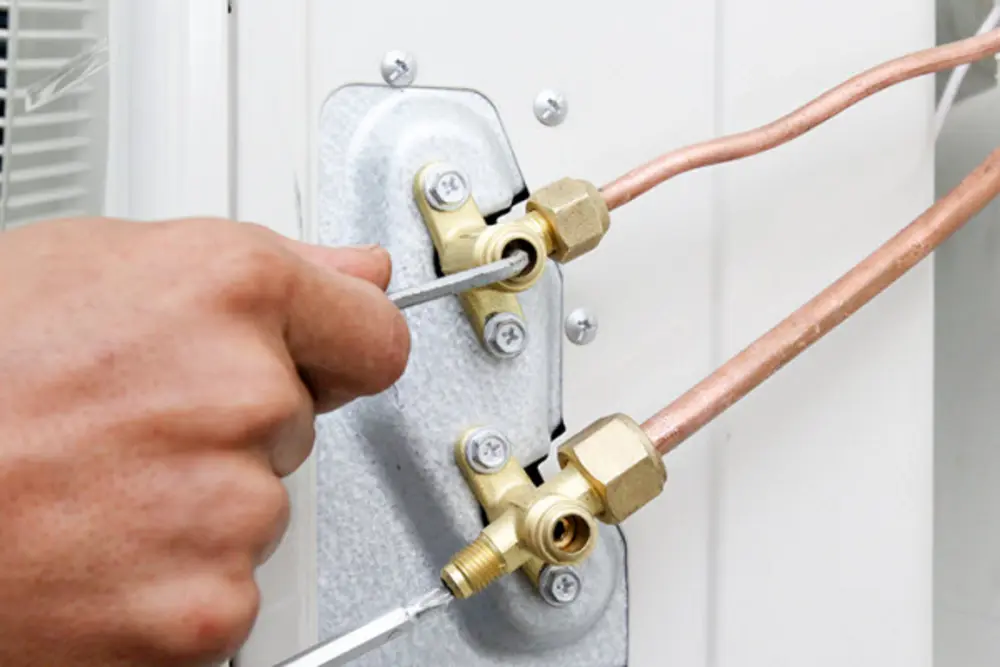 Ống dẫn cần được kiểm tra thường xuyên để đảm bảo máy lạnh hoạt động hiệu quả