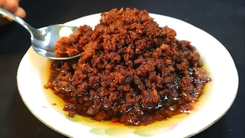 Để thịt nguội hoàn toàn trước khi cất giữ giúp ngăn ngừa hấp hơi và nhanh hỏng
