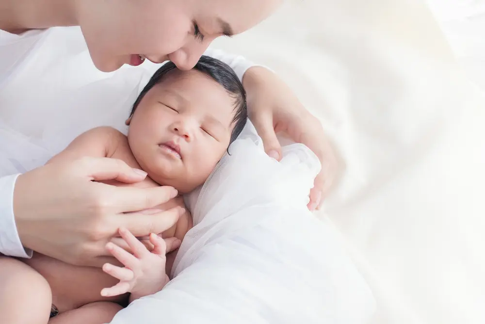 Đóng bỉm đúng cách để bảo vệ làn da bé