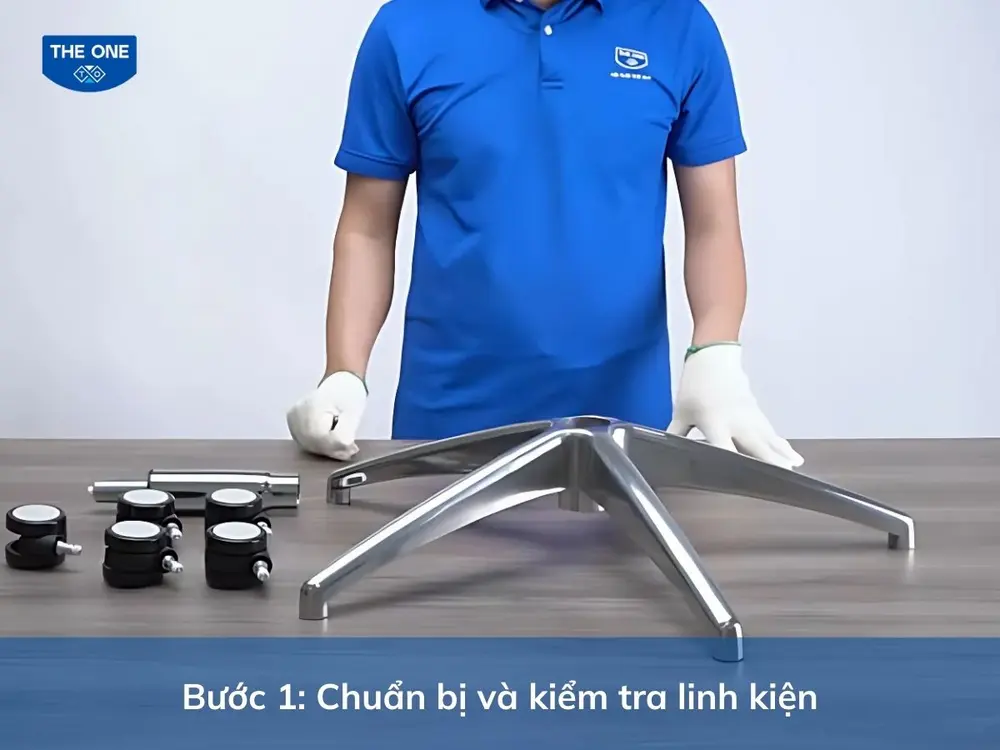 Đặt tất cả linh kiện lắp ráp ghế công thái học lên mặt phẳng để kiểm tra số lượng.