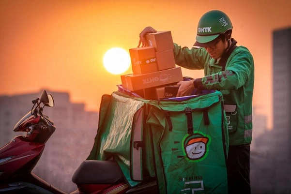 Bí quyết mua sắm online cho dân văn phòng: Chọn đúng dịch vụ, chủ động thời gian